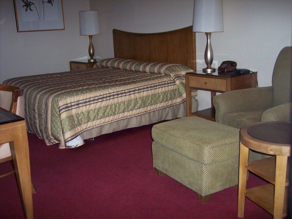 Night Inn Sweet Springs Habitación foto